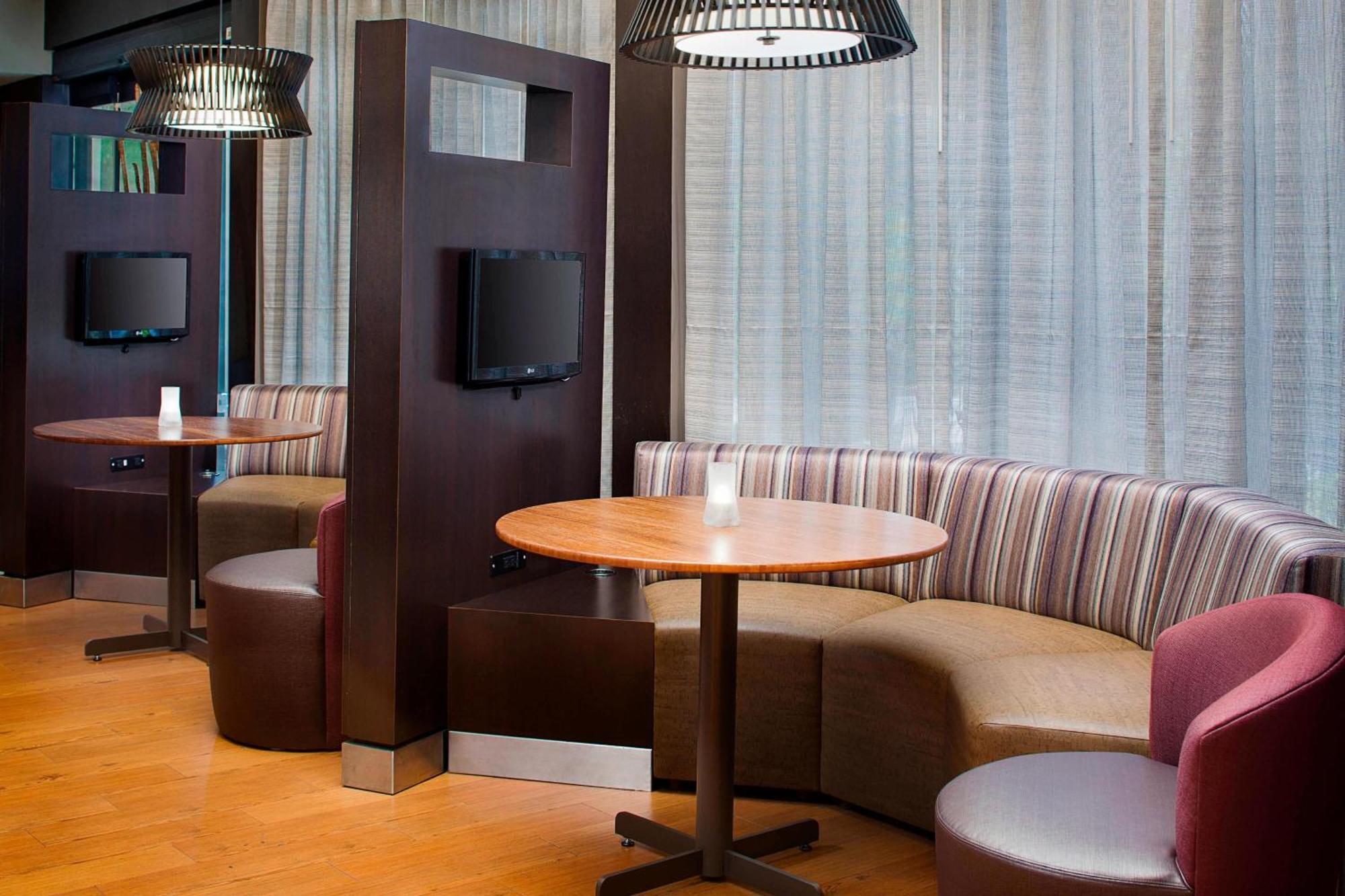 Courtyard By Marriott Birmingham Homewood Exterior foto